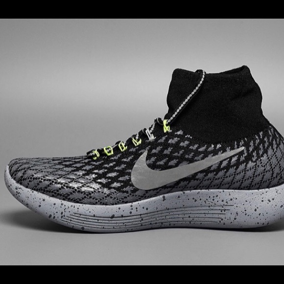 Nike Shoes - Nike Lunarepic